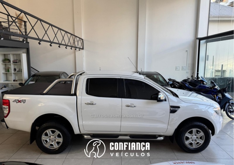 RANGER 3.2 XLT 4X4 CD 20V DIESEL 4P AUTOMÁTICO - 2013 - BENTO GONçALVES