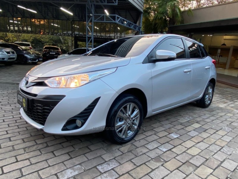 YARIS 1.3 16V FLEX XL MULTIDRIVE16 - 2020 - DOIS IRMãOS