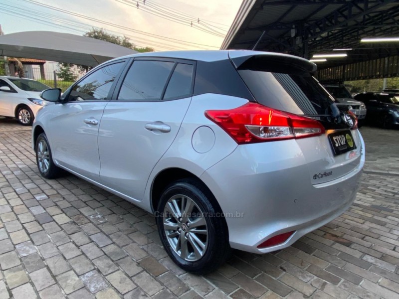 YARIS 1.3 16V FLEX XL MULTIDRIVE16 - 2020 - DOIS IRMãOS