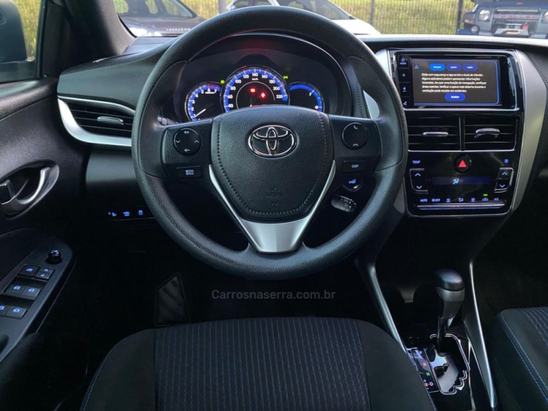 YARIS 1.3 16V FLEX XL MULTIDRIVE16 - 2020 - DOIS IRMãOS