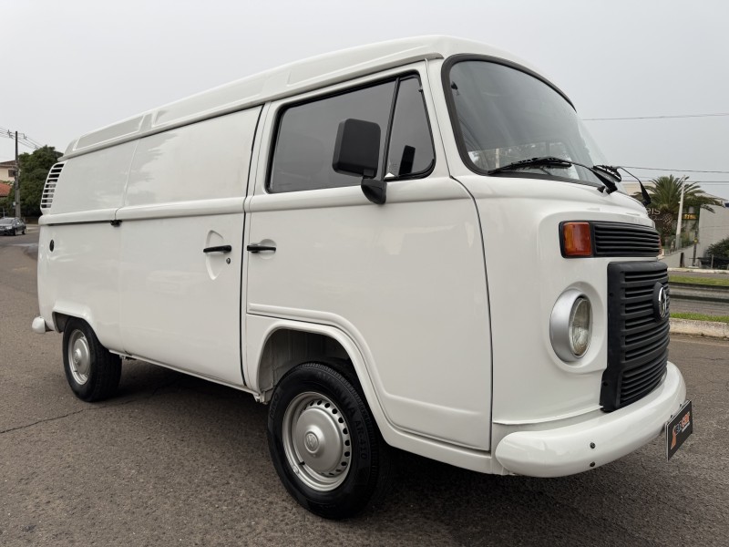 KOMBI 1.4 MI FURGÃO 8V FLEX 3P MANUAL - 2010 - DOIS IRMãOS