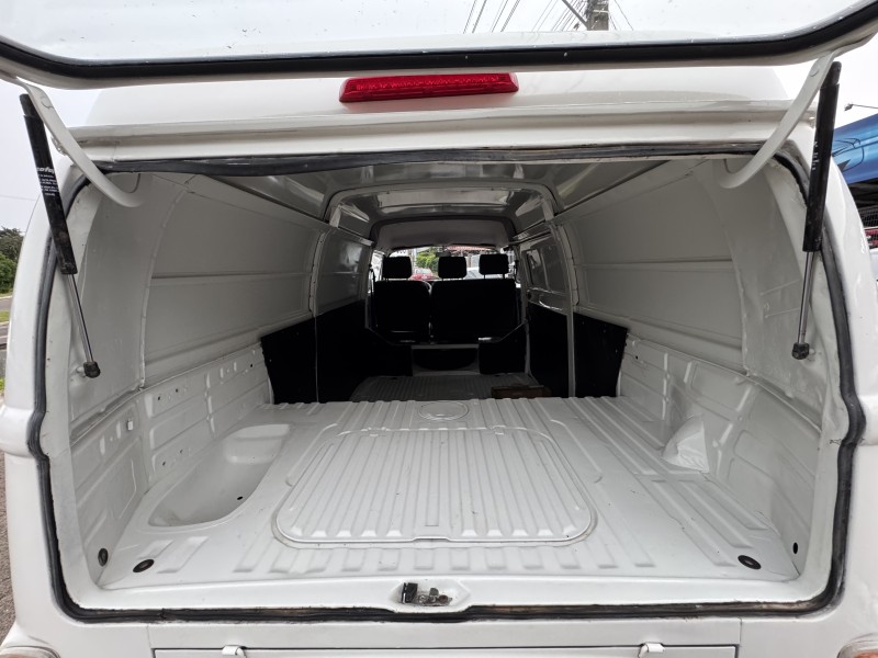 KOMBI 1.4 MI FURGÃO 8V FLEX 3P MANUAL - 2010 - DOIS IRMãOS