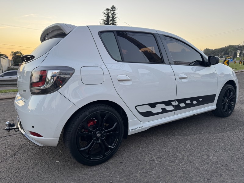 SANDERO 2.0 RS 16V FLEX 4P MANUAL - 2016 - DOIS IRMãOS