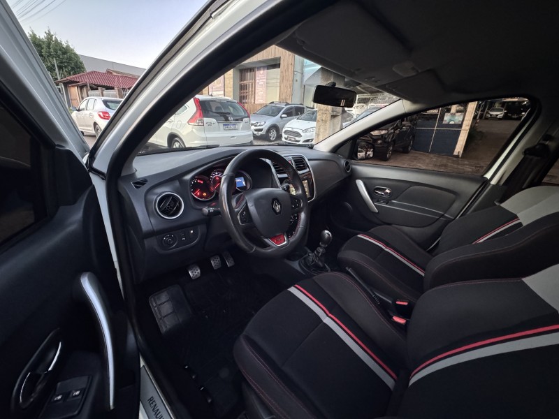 SANDERO 2.0 RS 16V FLEX 4P MANUAL - 2016 - DOIS IRMãOS