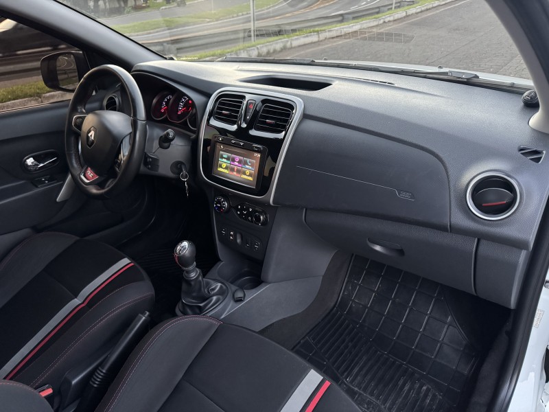 SANDERO 2.0 RS 16V FLEX 4P MANUAL - 2016 - DOIS IRMãOS