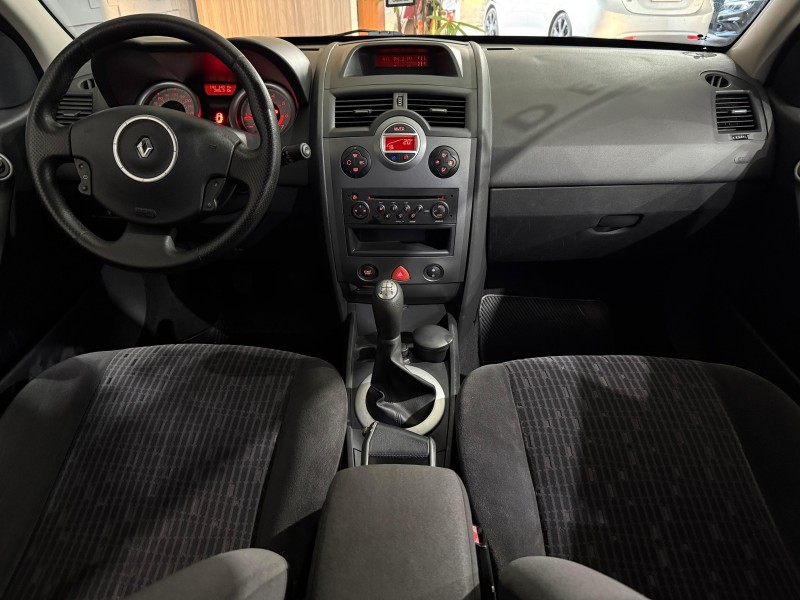 MÉGANE 1.6 DYNAMIQUE 16V FLEX 4P MANUAL - 2012 - NOVO HAMBURGO