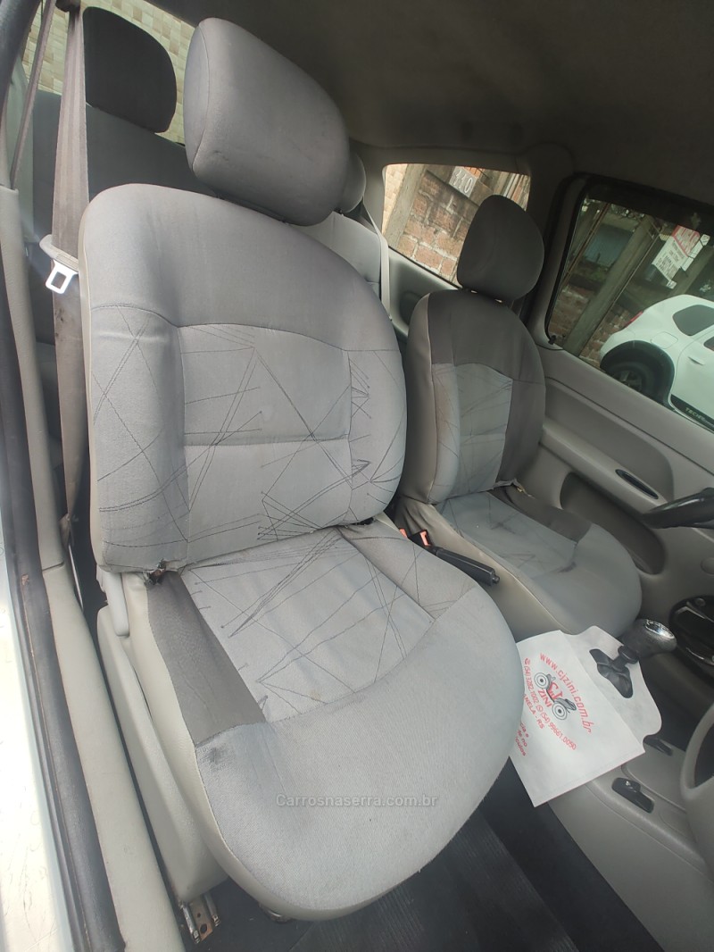 CLIO 1.0 AUTHENTIQUE 8V GASOLINA 2P MANUAL - 2004 - CANELA