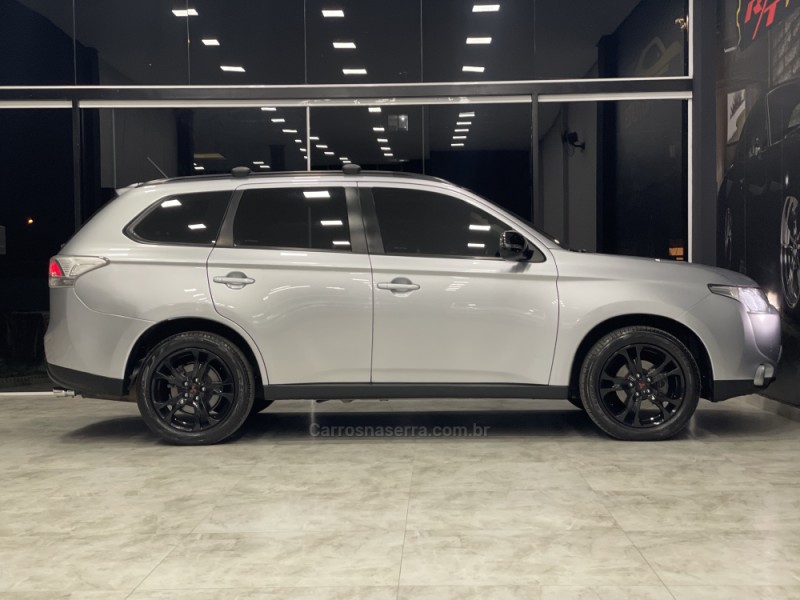 OUTLANDER 2.0 16V GASOLINA 4P AUTOMÁTICO - 2014 - CAXIAS DO SUL