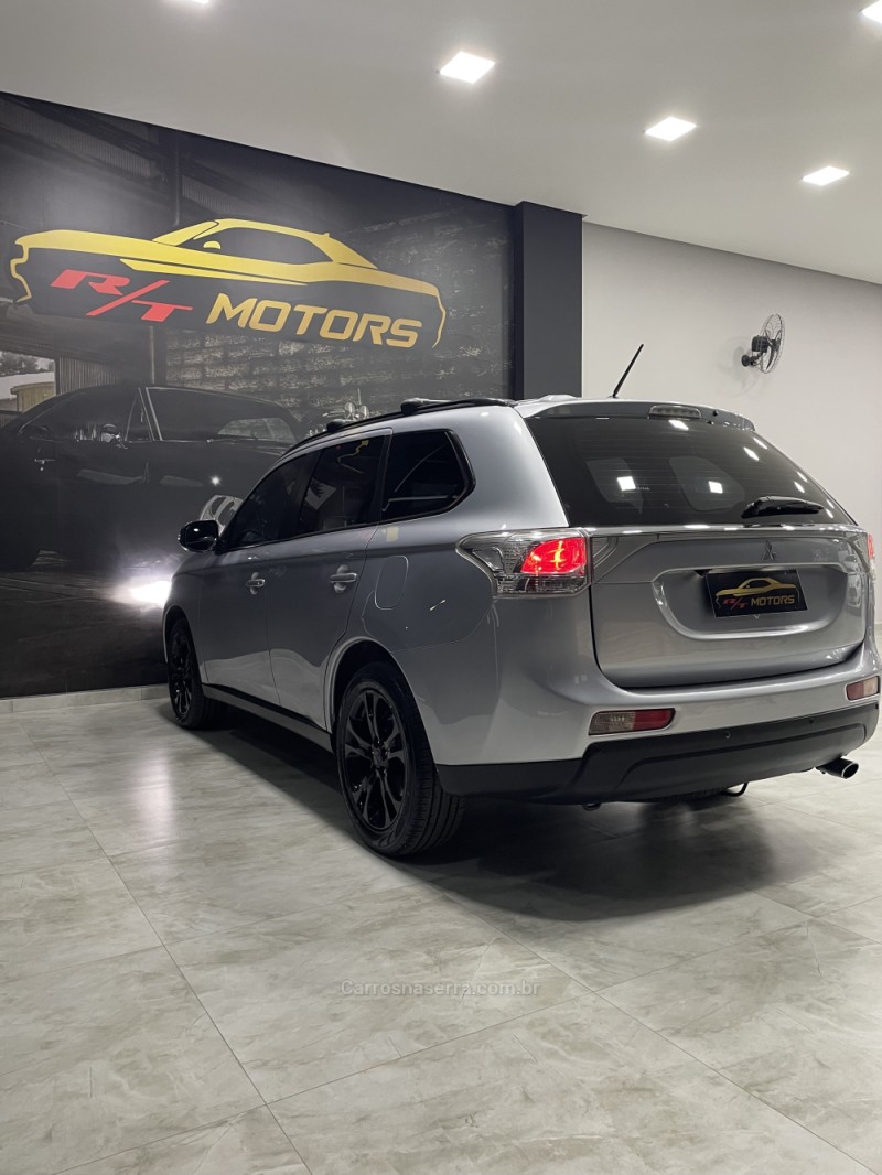 OUTLANDER 2.0 16V GASOLINA 4P AUTOMÁTICO - 2014 - CAXIAS DO SUL