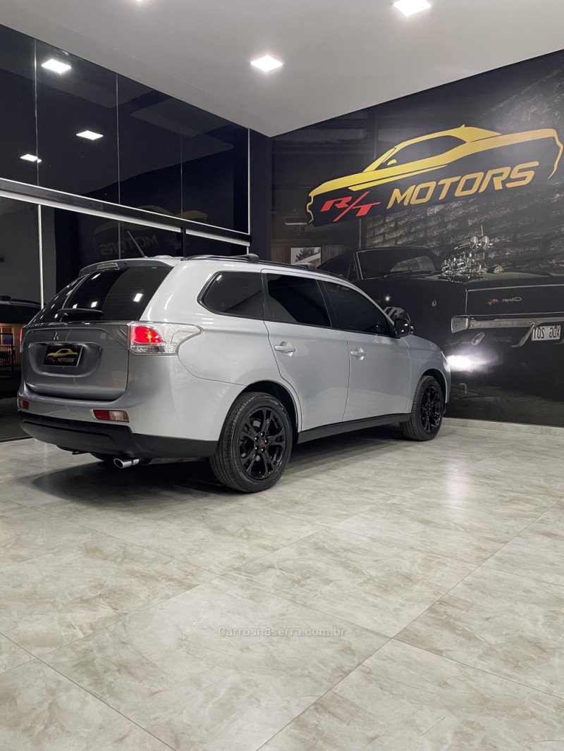 OUTLANDER 2.0 16V GASOLINA 4P AUTOMÁTICO - 2014 - CAXIAS DO SUL