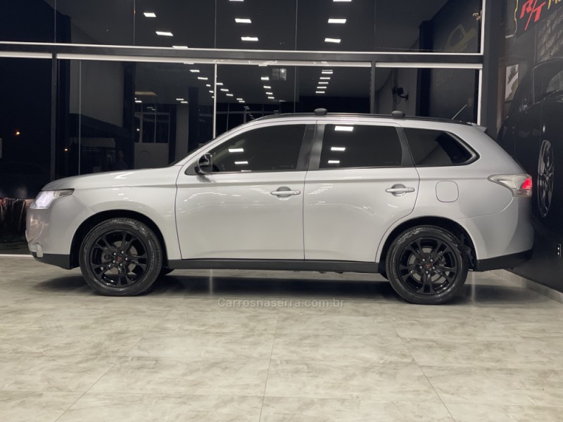 OUTLANDER 2.0 16V GASOLINA 4P AUTOMÁTICO - 2014 - CAXIAS DO SUL