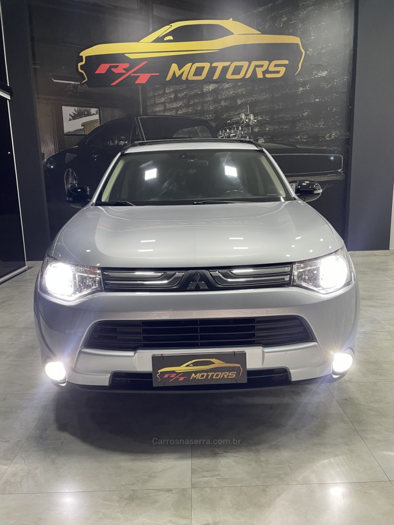 OUTLANDER 2.0 16V GASOLINA 4P AUTOMÁTICO - 2014 - CAXIAS DO SUL