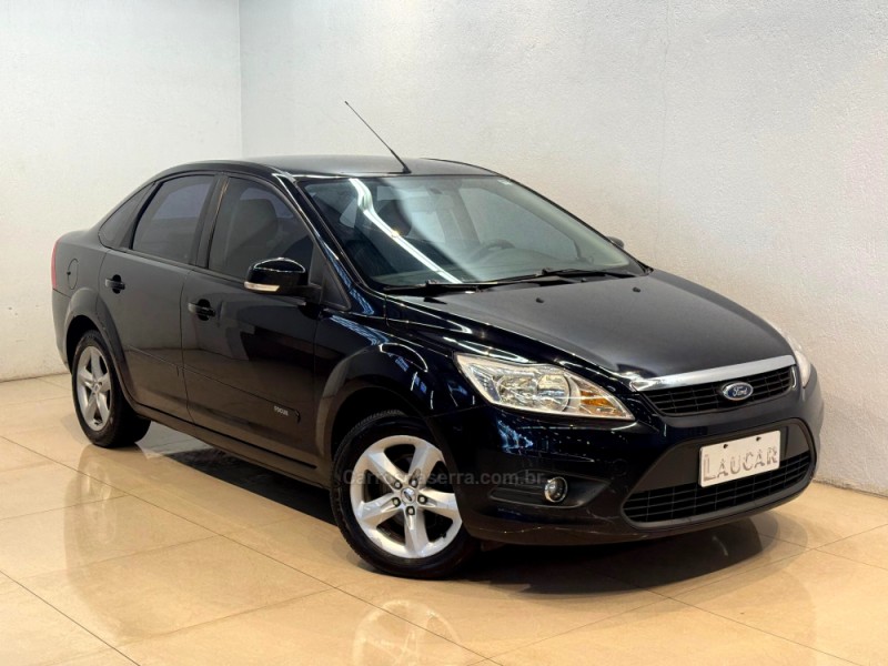 focus 2.0 glx sedan 16v flex 4p automatico 2009 casca