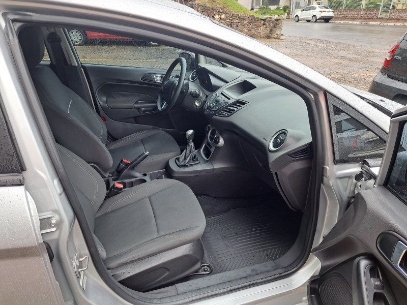 FIESTA 1.6 ROCAM SE 8V FLEX 4P MANUAL - 2015 - FARROUPILHA