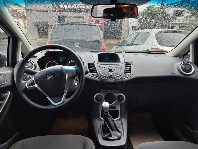 FIESTA 1.6 ROCAM SE 8V FLEX 4P MANUAL - 2015 - FARROUPILHA