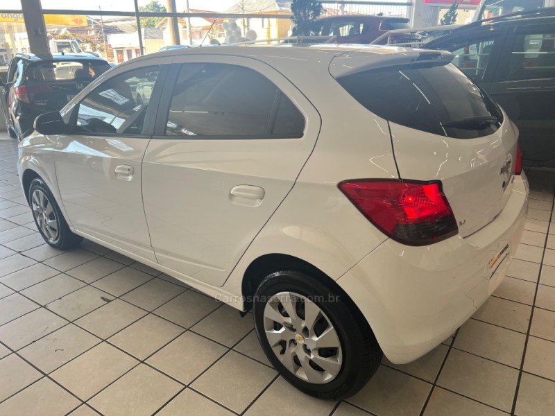 ONIX 1.4 MPFI LT 8V FLEX 4P MANUAL - 2016 - CAXIAS DO SUL