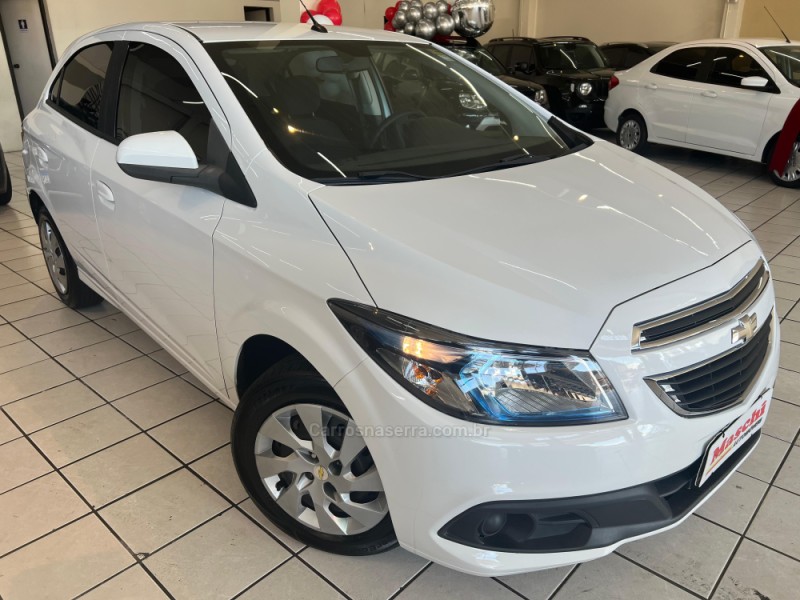 ONIX 1.4 MPFI LT 8V FLEX 4P MANUAL - 2016 - CAXIAS DO SUL
