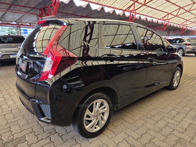 FIT 1.5 LX 16V FLEX 4P AUTOMÁTICO - 2015 - SAPIRANGA