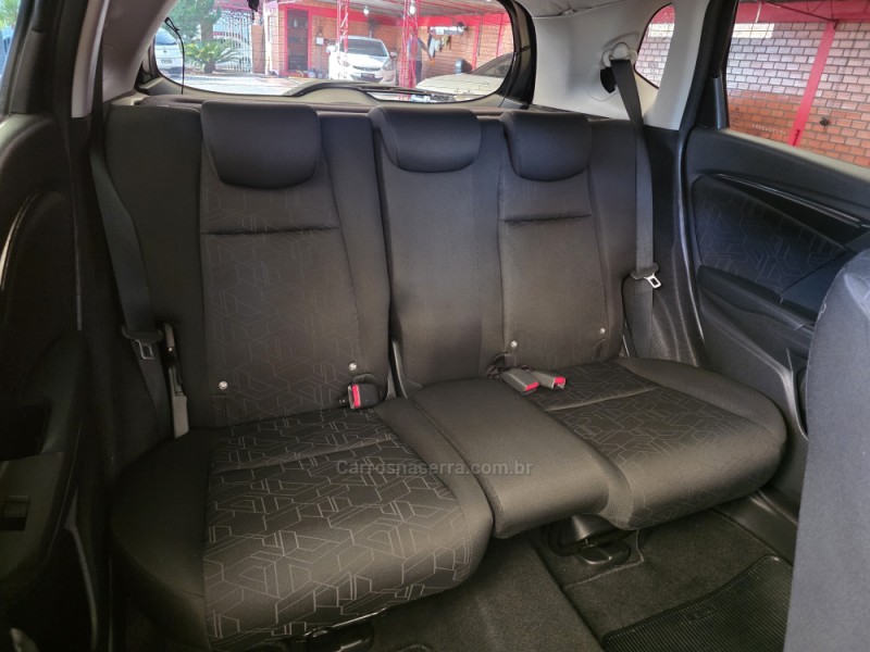 FIT 1.5 LX 16V FLEX 4P AUTOMÁTICO - 2015 - SAPIRANGA