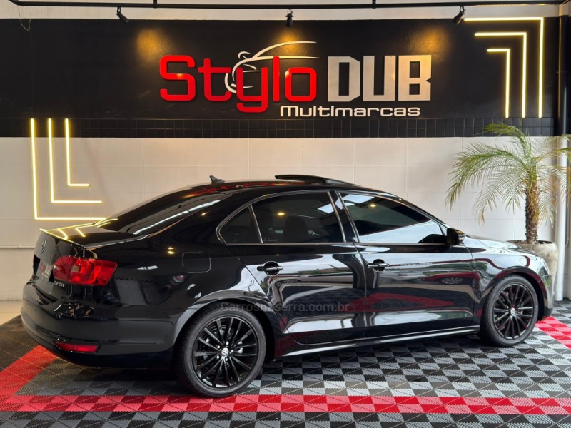 JETTA 2.0 TSI HIGHLINE 211CV GASOLINA 4P DSG - 2013 - ESTâNCIA VELHA