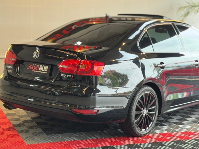 JETTA 2.0 TSI HIGHLINE 211CV GASOLINA 4P DSG - 2013 - ESTâNCIA VELHA