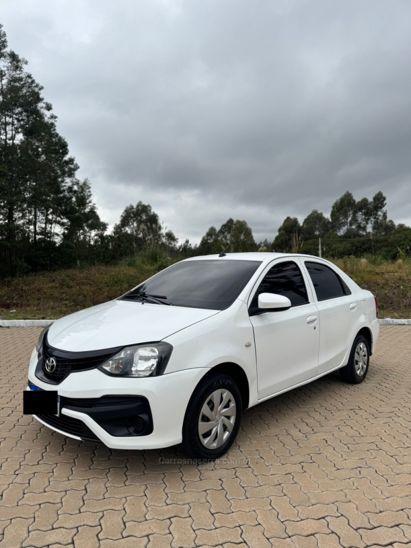 ETIOS 1.5 X PLUS 16V FLEX 4P MANUAL