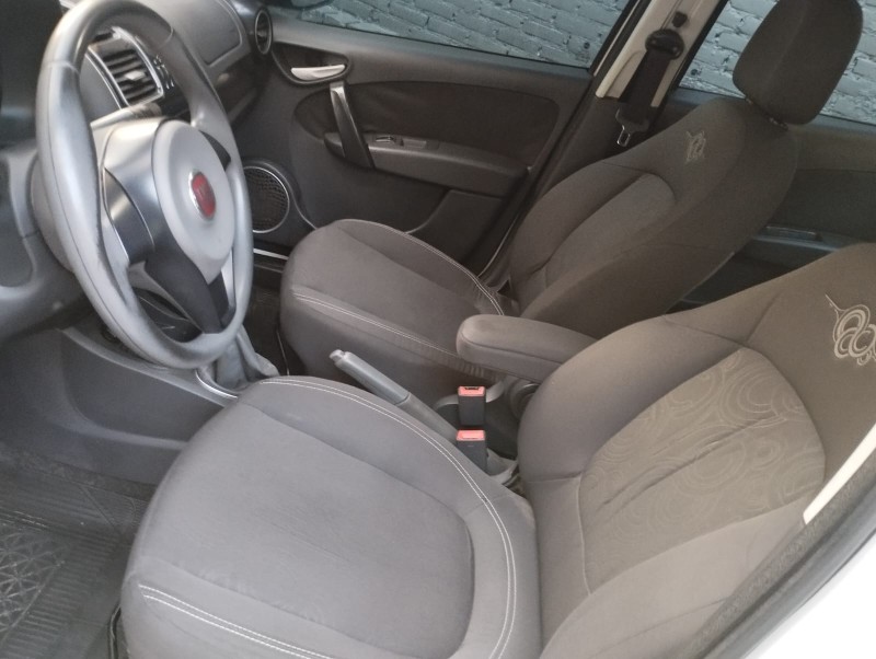 SIENA 1.4 MPI ATTRACTIVE 8V FLEX 4P MANUAL - 2013 - CAXIAS DO SUL