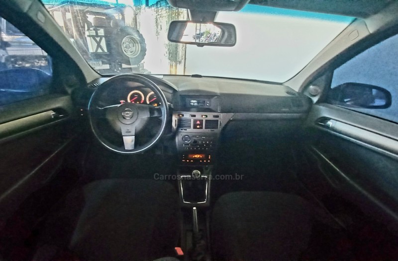 VECTRA 2.0 MPFI GT HATCH 8V FLEX 4P MANUAL - 2009 - CAXIAS DO SUL