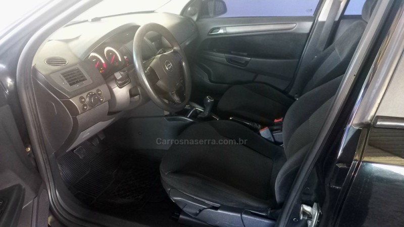 VECTRA 2.0 MPFI GT HATCH 8V FLEX 4P MANUAL - 2009 - CAXIAS DO SUL