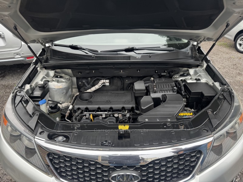 SORENTO 2.4 EX2 4X2 16V GASOLINA 4P AUTOMÁTICO - 2011 - GARIBALDI