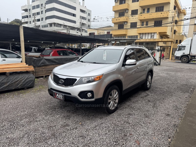 SORENTO 2.4 EX2 4X2 16V GASOLINA 4P AUTOMÁTICO - 2011 - GARIBALDI