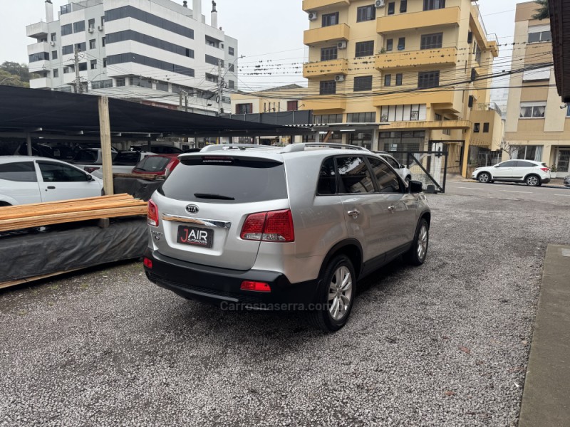 SORENTO 2.4 EX2 4X2 16V GASOLINA 4P AUTOMÁTICO - 2011 - GARIBALDI