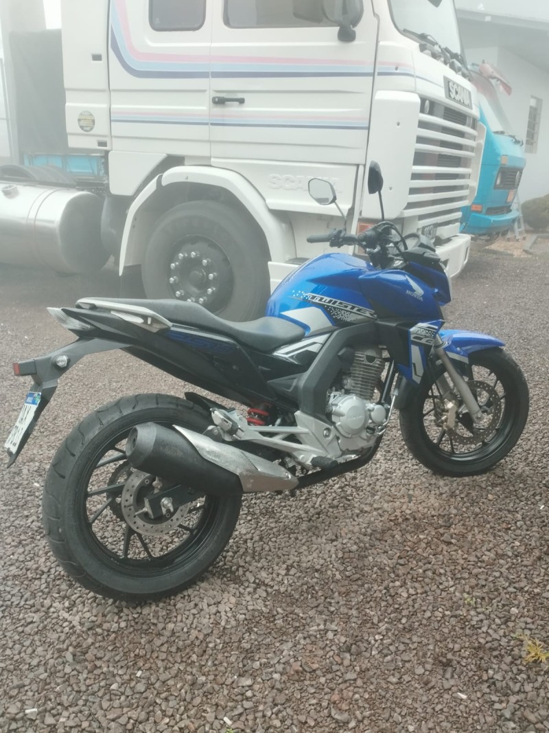 CB 250F TWISTER CBS - 2021 - CAXIAS DO SUL