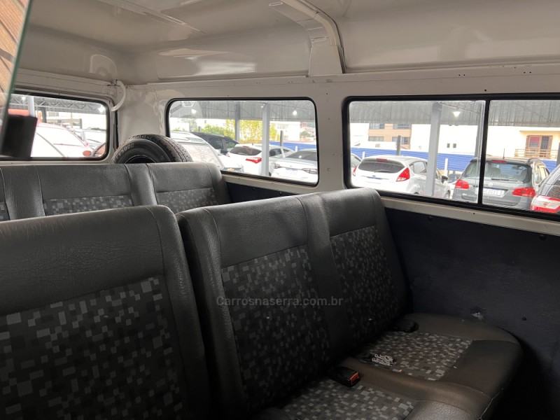 KOMBI 1.4 MI STD 8V FLEX 3P MANUAL - 2009 - BOM PRINCíPIO