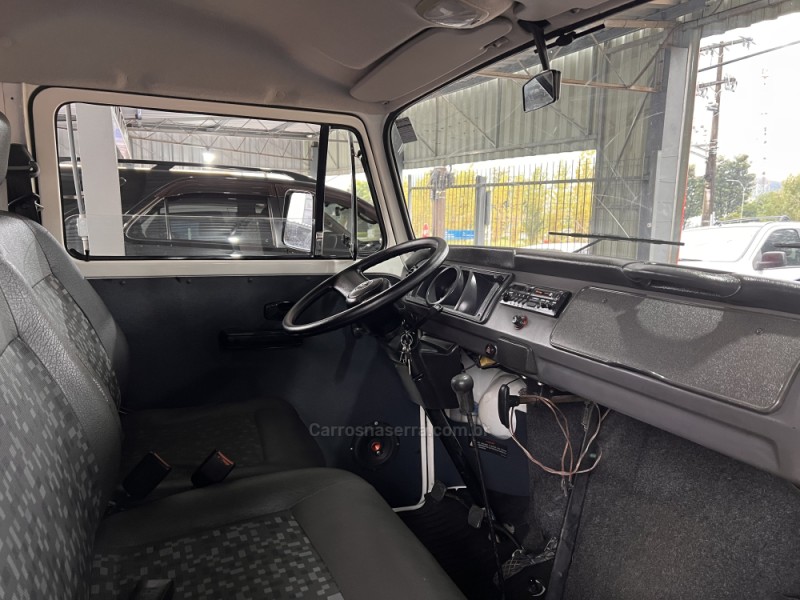 KOMBI 1.4 MI STD 8V FLEX 3P MANUAL - 2009 - BOM PRINCíPIO