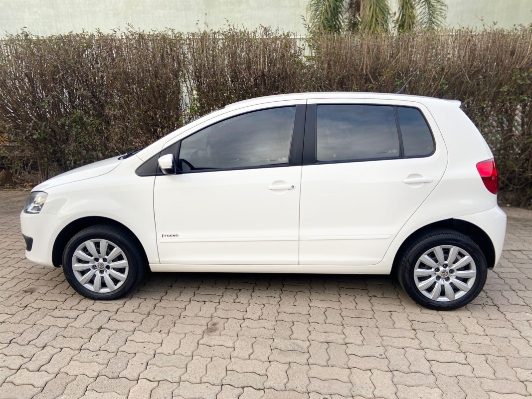FOX 1.0 MPI TRENDLINE 12V FLEX 4P MANUAL - 2014 - CAXIAS DO SUL