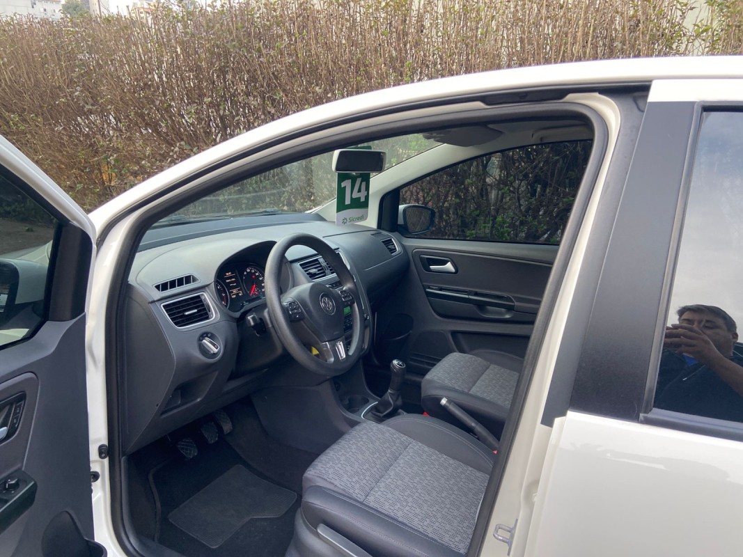 FOX 1.0 MPI TRENDLINE 12V FLEX 4P MANUAL - 2014 - CAXIAS DO SUL