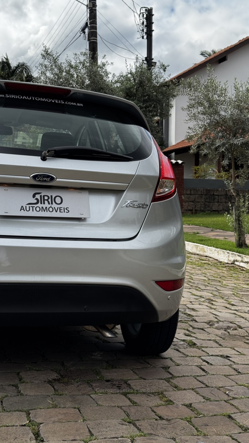 FIESTA 1.6 SE HATCH 16V FLEX 4P AUTOMÁTICO - 2014 - LAJEADO