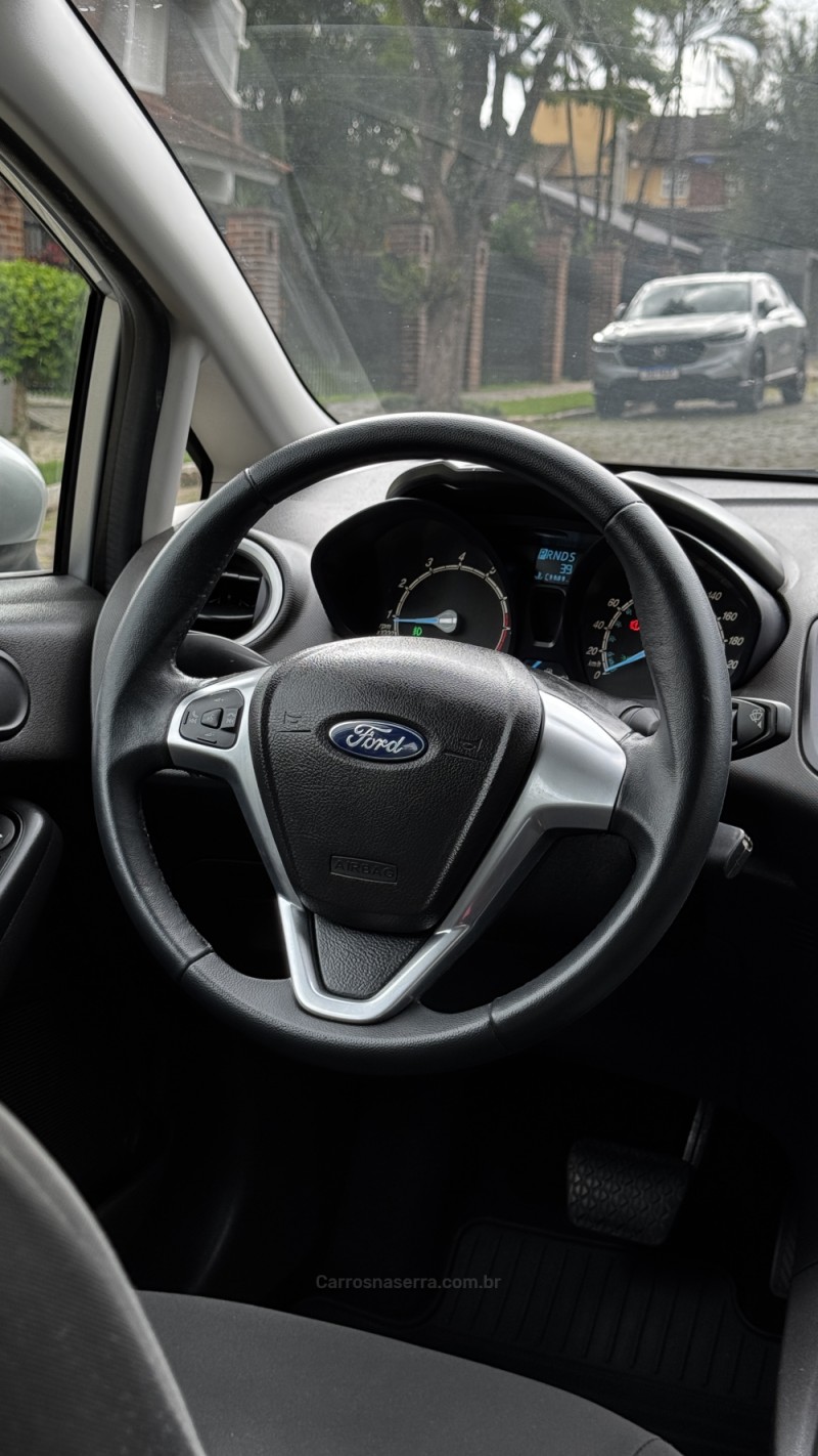 FIESTA 1.6 SE HATCH 16V FLEX 4P AUTOMÁTICO - 2014 - LAJEADO