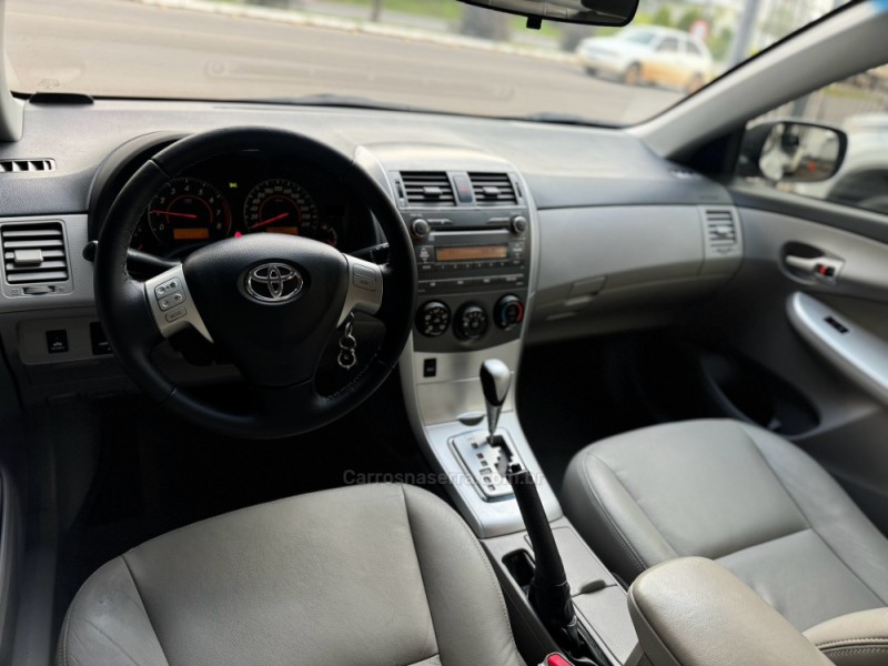 COROLLA 1.8 GLI 16V FLEX 4P AUTOMÁTICO - 2014 - NOVA PRATA