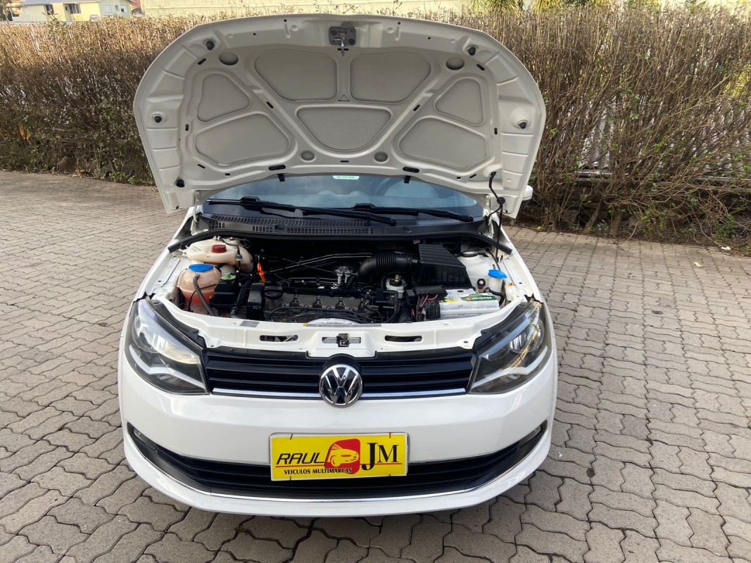 GOL 1.6 MI HIGHLINE 8V FLEX 4P MANUAL - 2014 - CAXIAS DO SUL