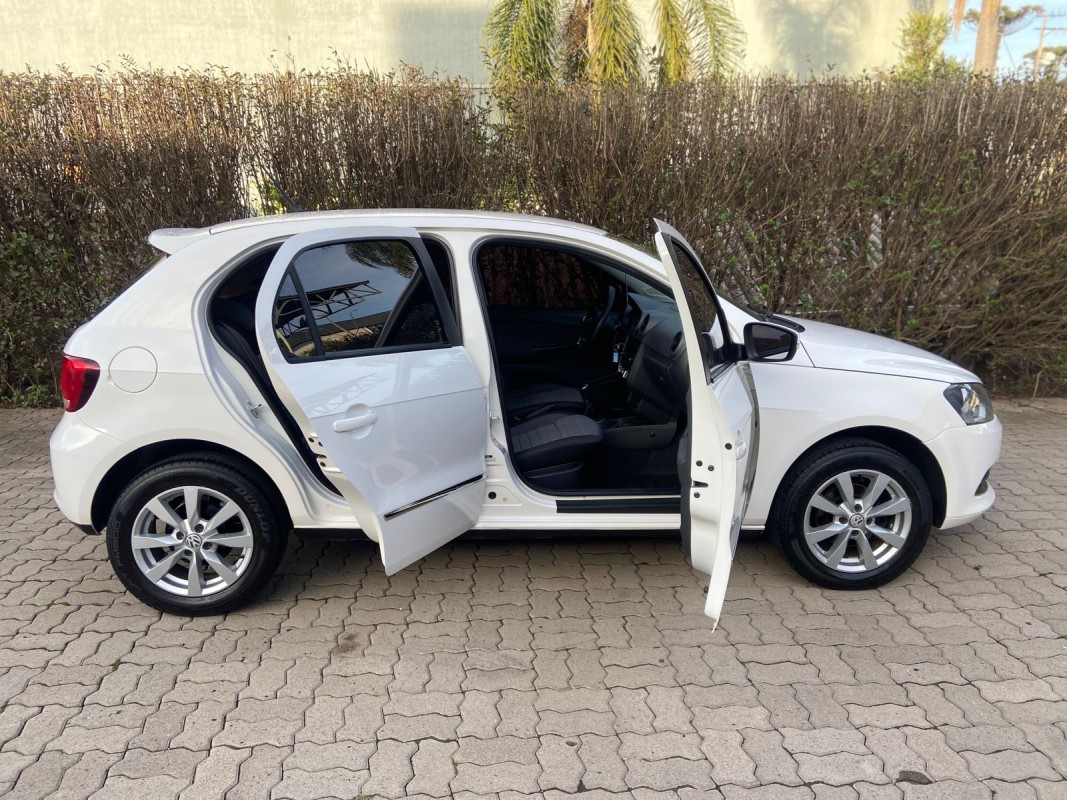 GOL 1.6 MI HIGHLINE 8V FLEX 4P MANUAL - 2014 - CAXIAS DO SUL