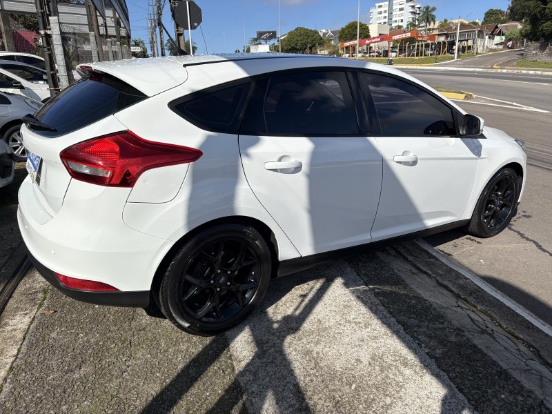 FOCUS 2.0 SE 16V FLEX 4P AUTOMÁTICO - 2019 - FARROUPILHA