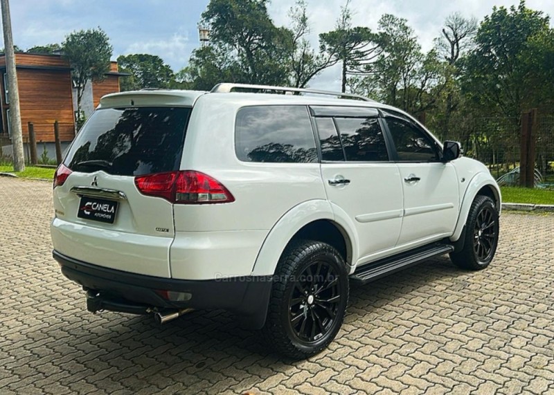 PAJERO DAKAR 3.2 HPE 4X4 7 LUGARES 16V TURBO INTERCOOLER DIESEL 4P AUTOMÁTICO - 2016 - CANELA
