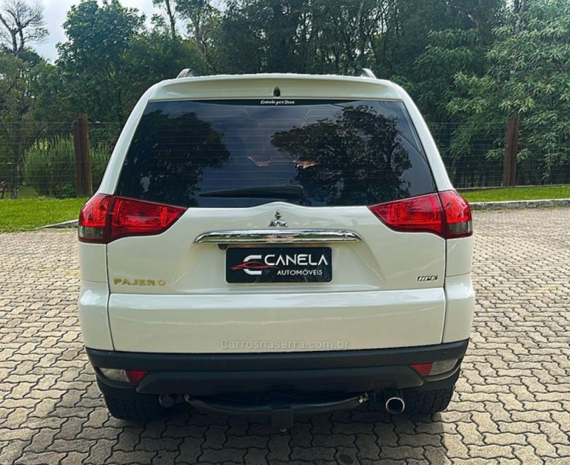 PAJERO DAKAR 3.2 HPE 4X4 7 LUGARES 16V TURBO INTERCOOLER DIESEL 4P AUTOMÁTICO - 2016 - CANELA