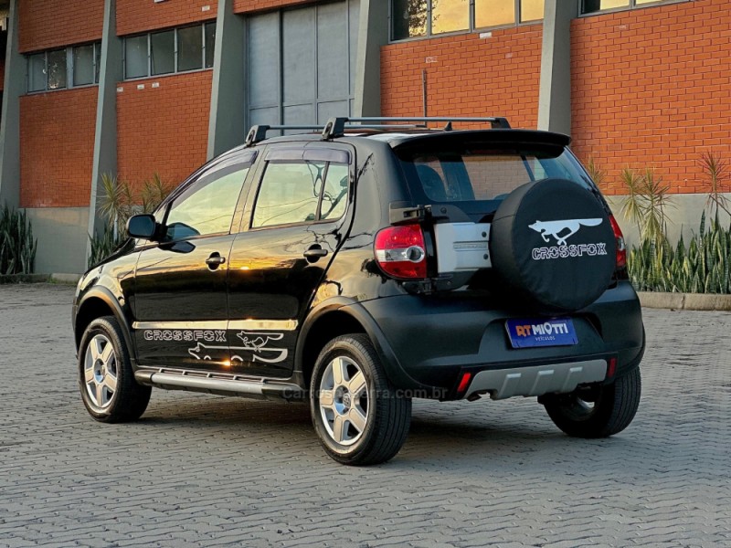CROSSFOX 1.6 MI FLEX 8V 4P MANUAL - 2008 - MUçUM