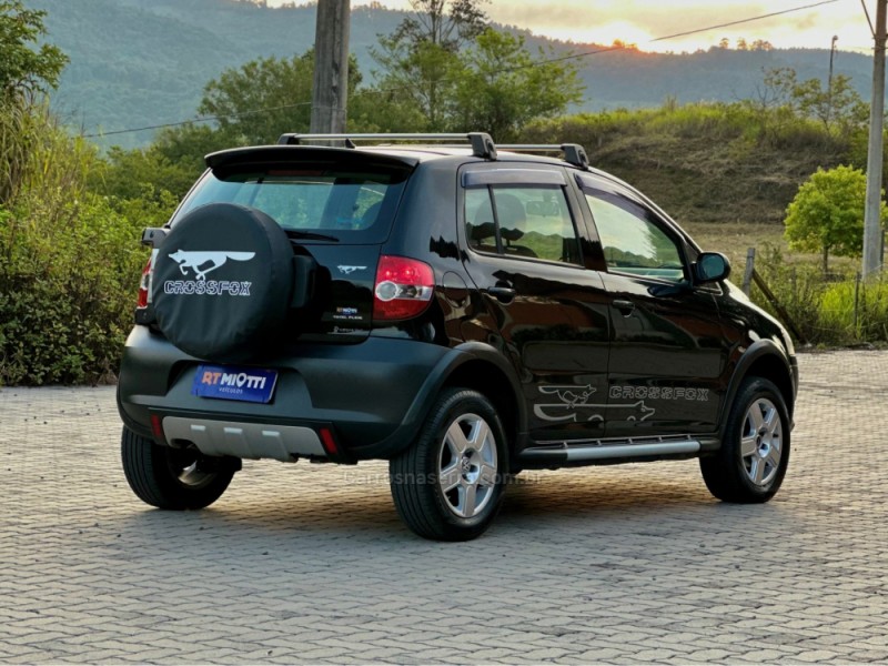 CROSSFOX 1.6 MI FLEX 8V 4P MANUAL - 2008 - MUçUM