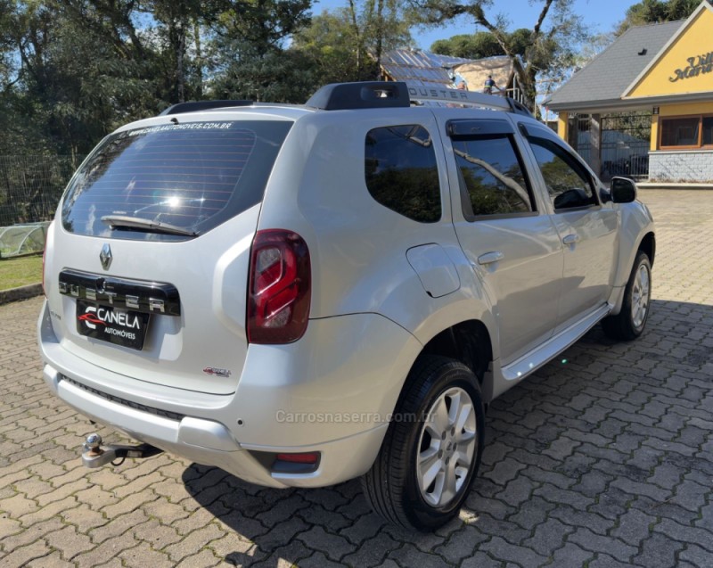 DUSTER 1.6 DYNAMIQUE 4X2 16V FLEX 4P MANUAL - 2017 - CANELA