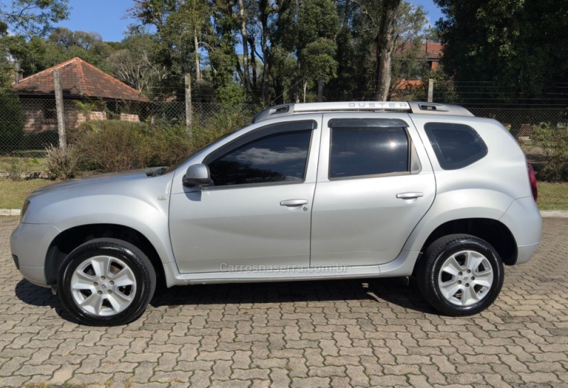 DUSTER 1.6 DYNAMIQUE 4X2 16V FLEX 4P MANUAL - 2017 - CANELA