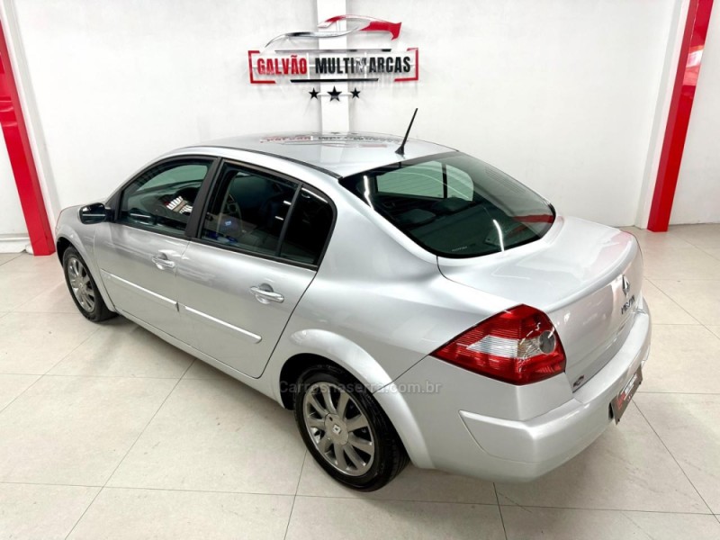 MÉGANE 2.0 EXPRESSION SEDAN 16V GASOLINA 4P MANUAL - 2008 - CAXIAS DO SUL